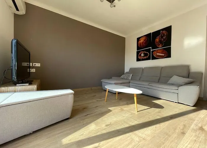 2 +parking * Narbonne